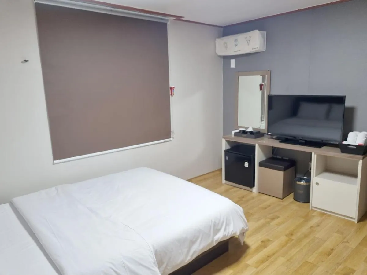 Charlie Hotel Jeju 0*,  Güney Kore