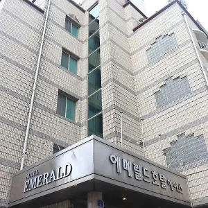 Emerald Ace Motel